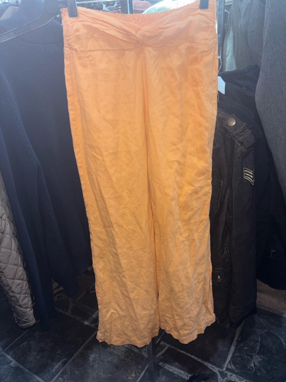 Lightweight Wide-Leg Pants in Orange